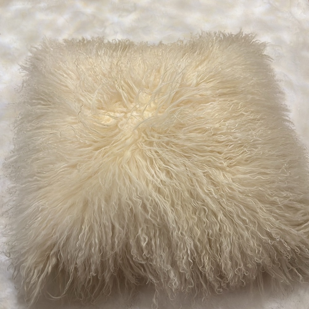 Pillow - Picture 8 of 8